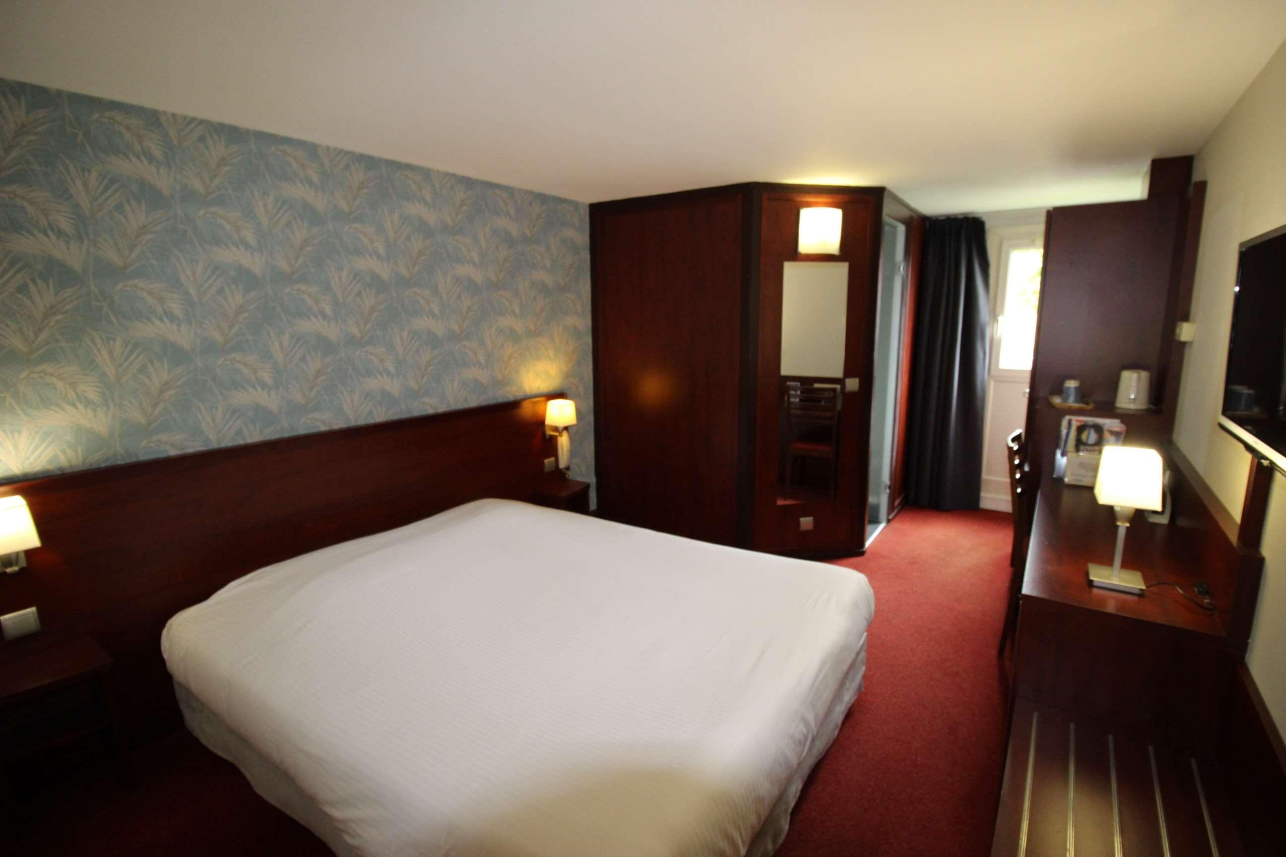 Kyriad Bordeaux Лормон Экстерьер фото